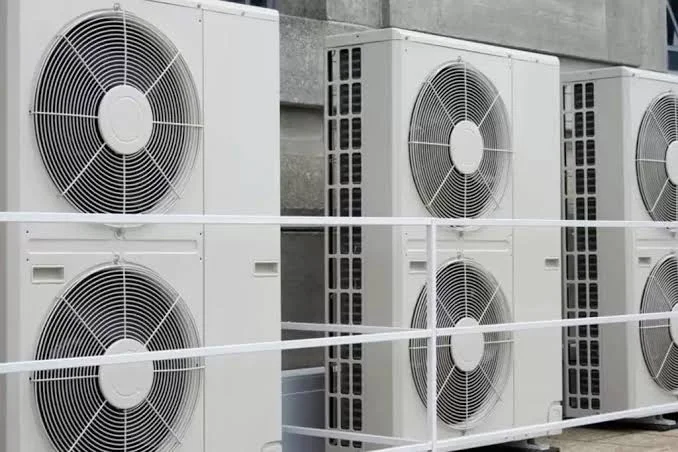 تصویر مرتبط با بررسی فشار گاز VRF و عیب‌یابی خطای ارتباطی VRF